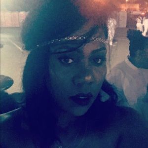 Meet your Posher, Yozmin